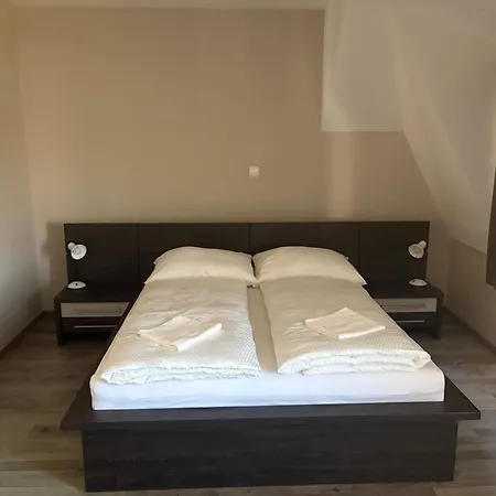 Lenti Central Apartman Apartman *