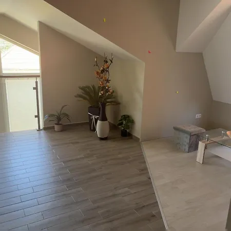 Lenti Central Apartman Lenti