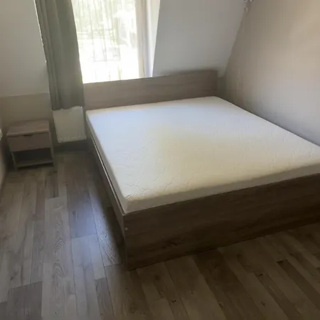 Lenti Central Apartman アパート